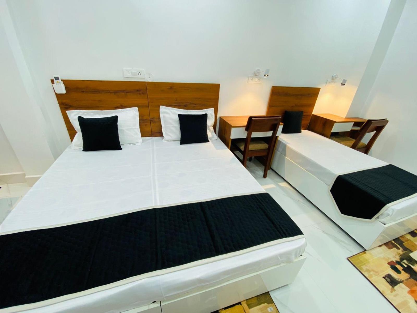 Royal Park Inn Greater Noida Exterior foto